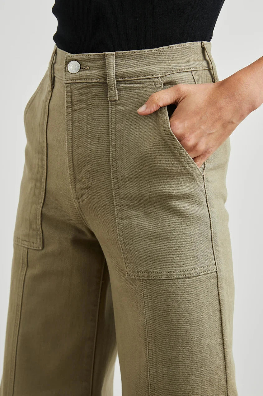 Getty Crop Utility Washed Olive