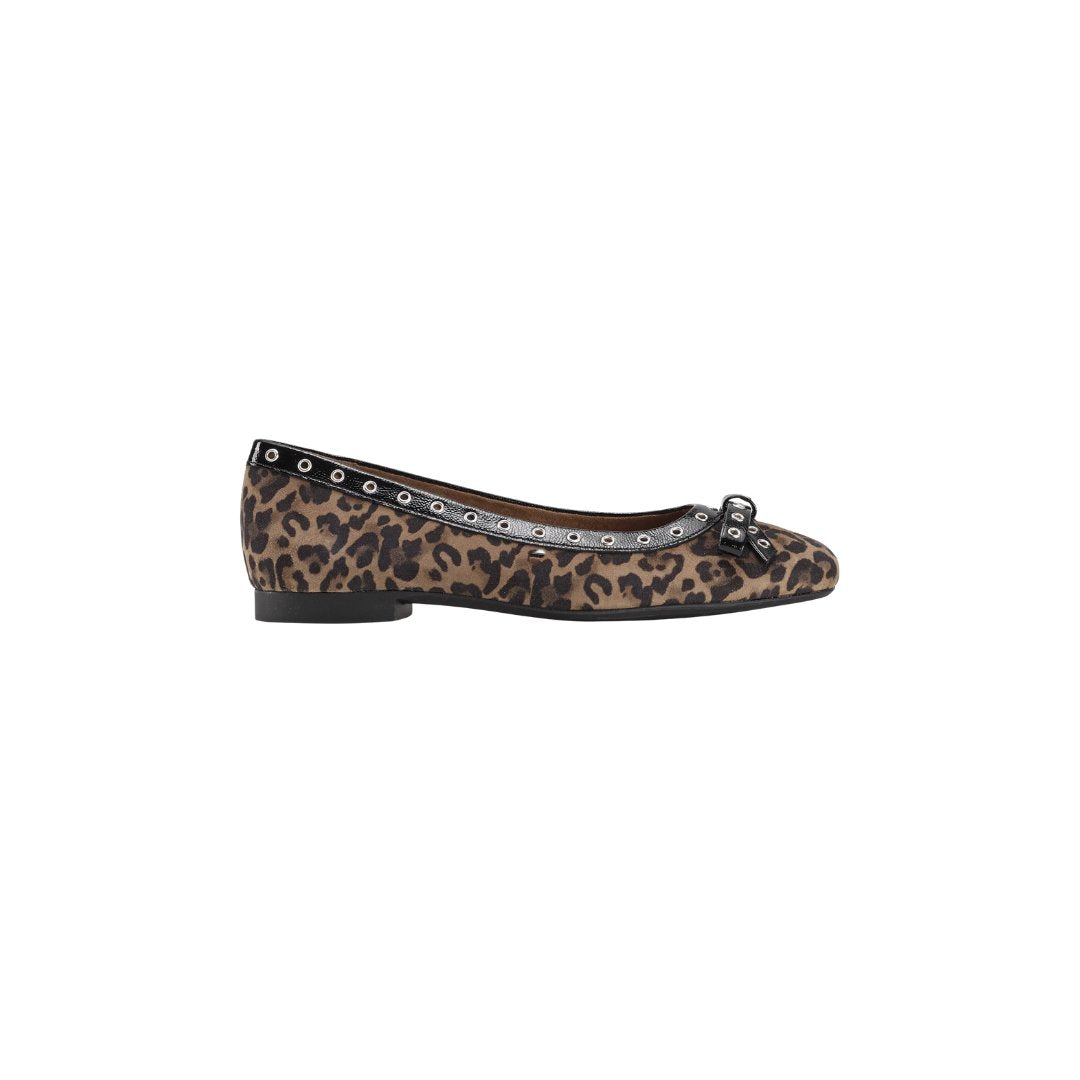 Chrissy Flat Sahara Black Leo Crinkled Patent
