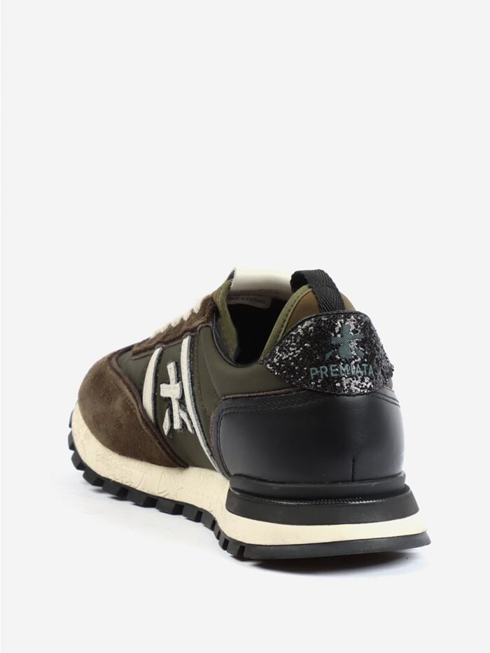 John Low D VAR 6523