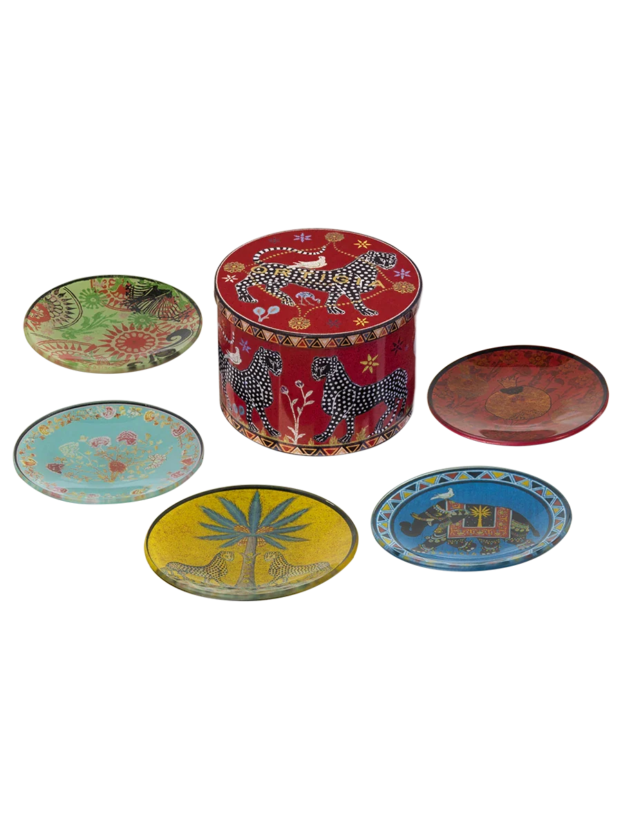Tin 5 Glass Plates Red